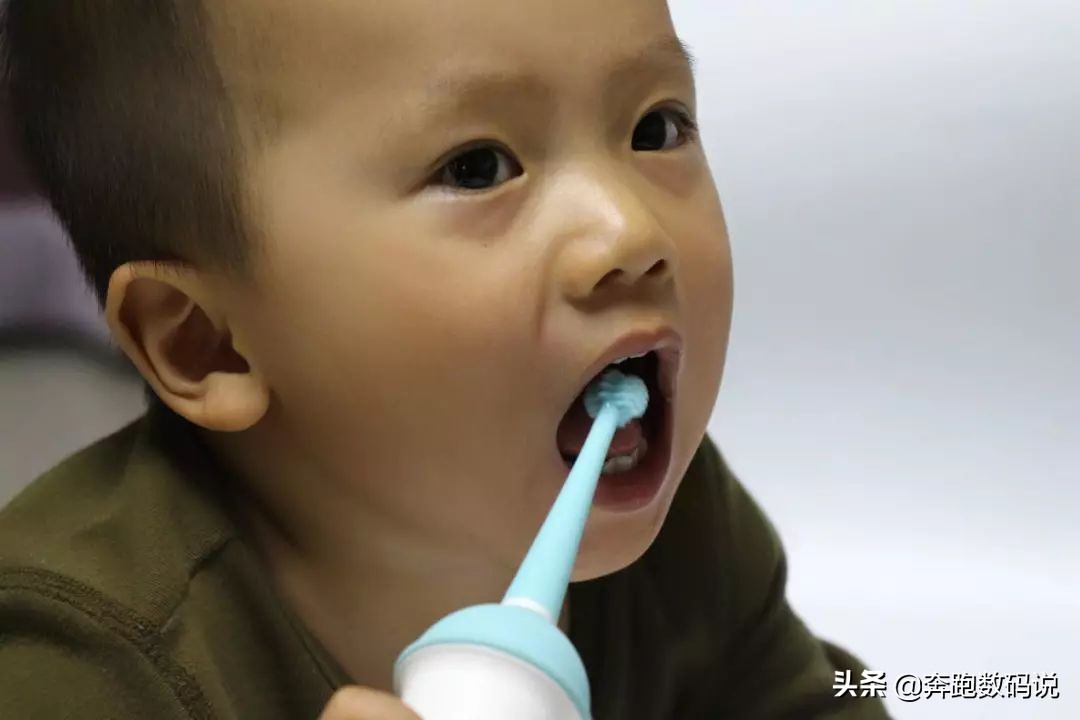 usmile儿童电动牙刷是用哪种刷头,usmile儿童电动牙刷怎样刷牙