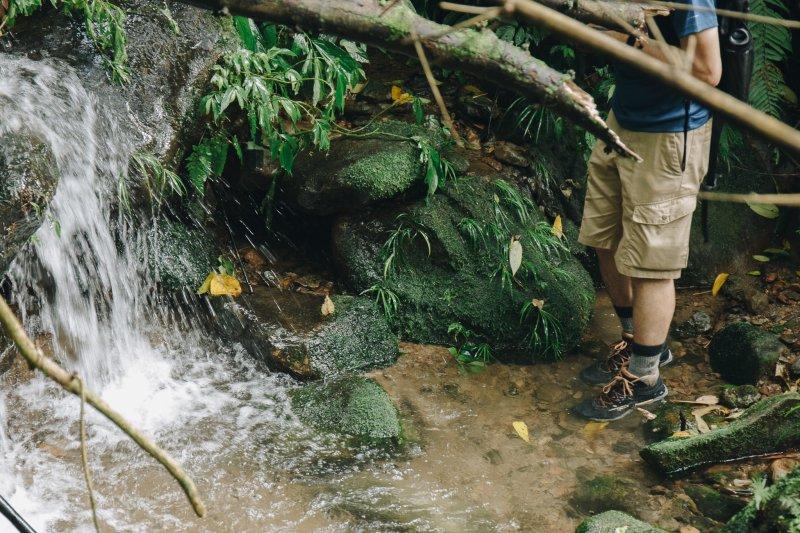 columbia哥伦比亚登山鞋,哥伦比亚columbia徒步鞋dm9904