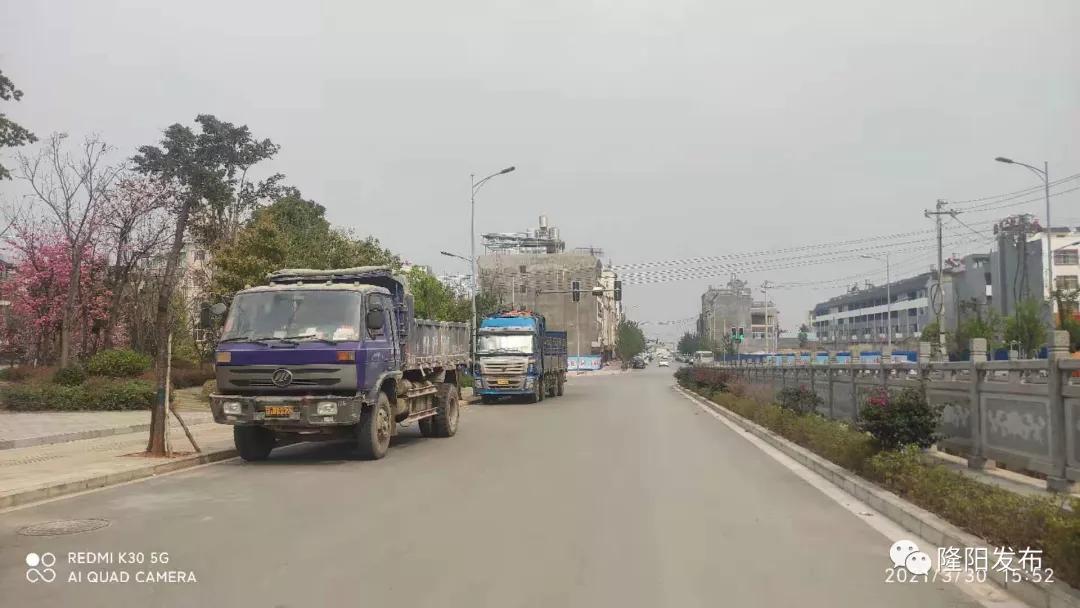 交警曝光乱停乱放车辆,曝光台车辆乱停乱放现象何时休