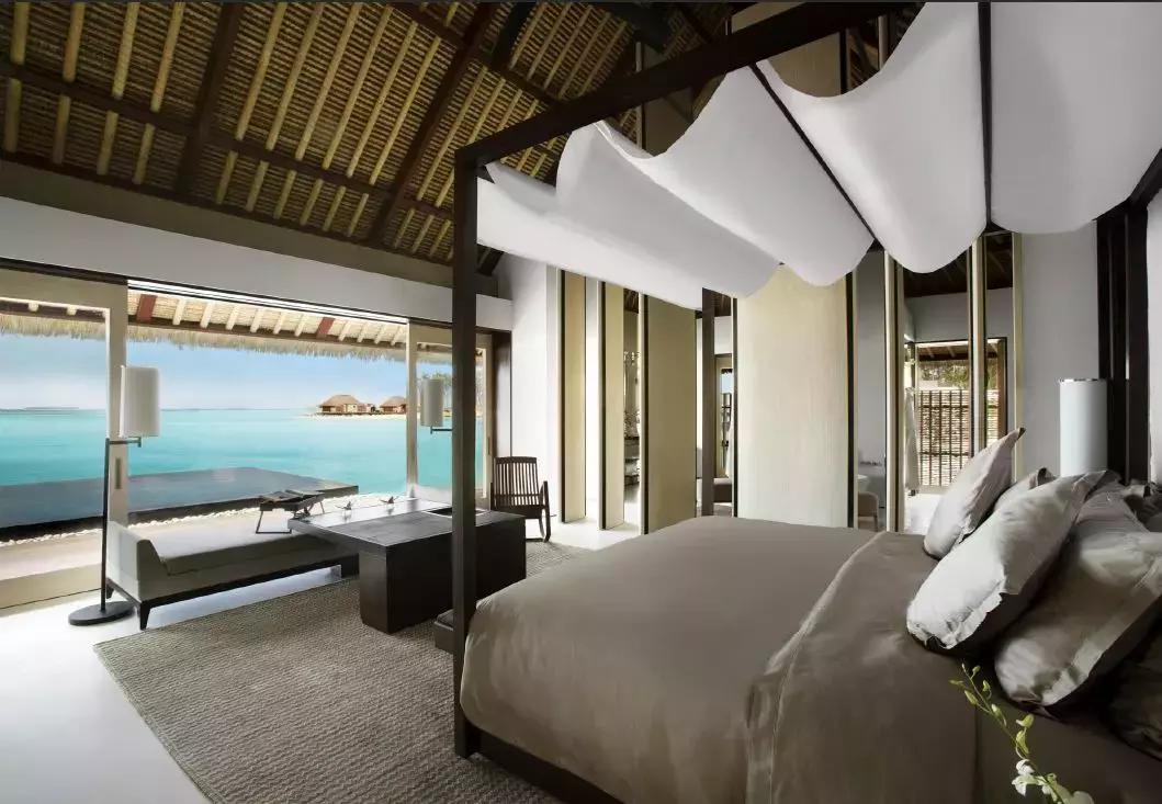 lv包包轻奢都是真的吗,别光顾着购物