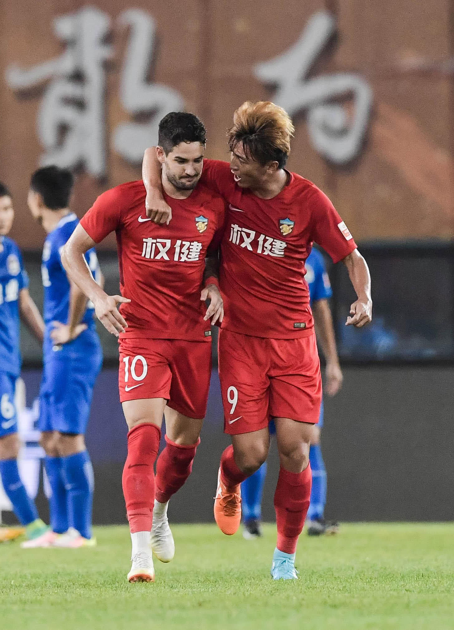 权健老板束昱辉还会投资足球吗,天津权健束辉