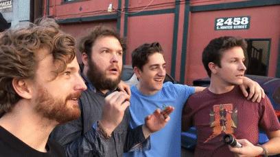 遭遇百般霸凌后，机器人竟将枪口对准人类