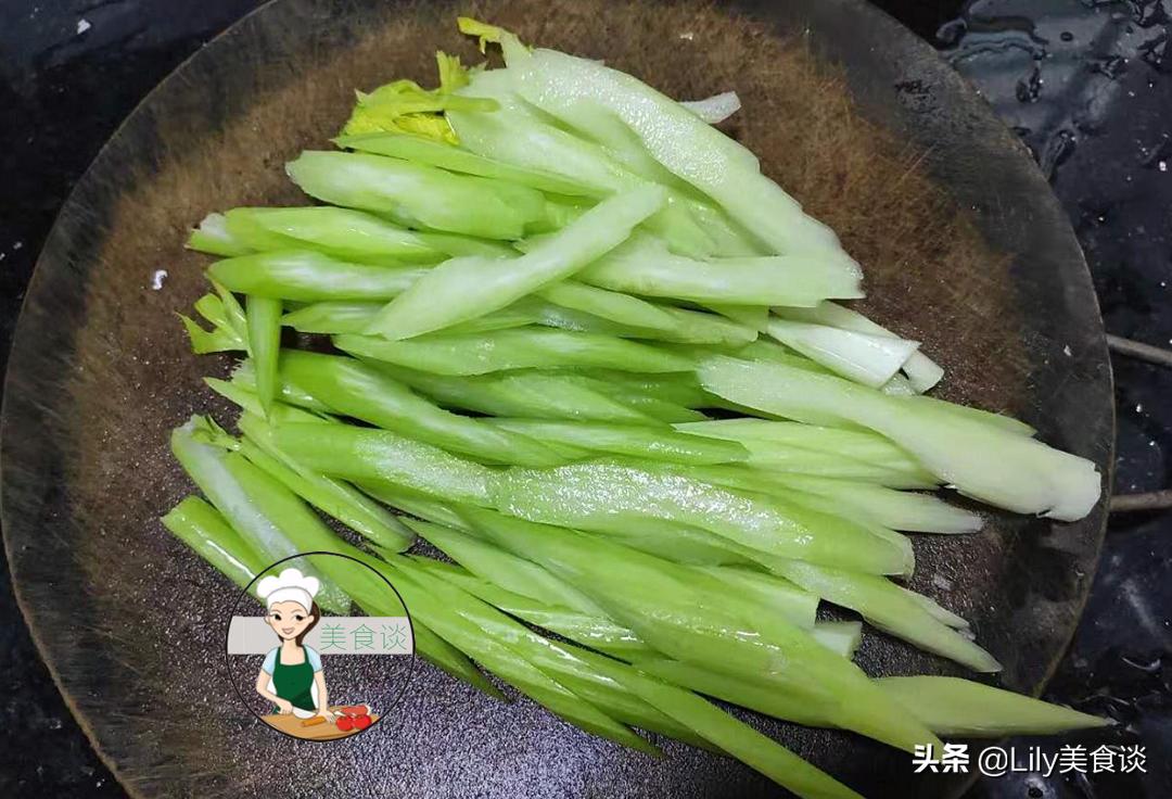 芹菜和什么搭配止咳效果好,芹菜怎样煮水治咳嗽