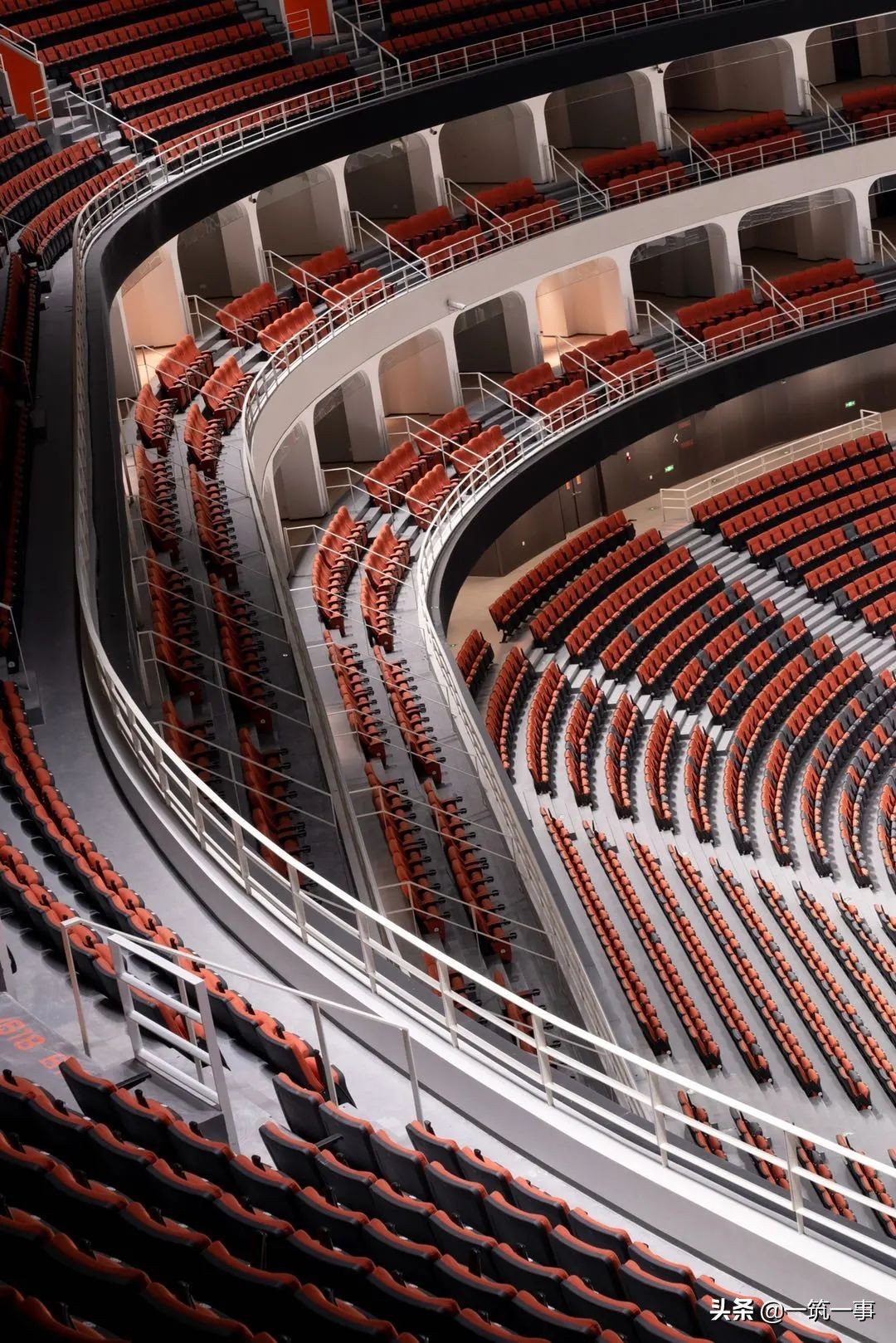 凤凰山体育公园:这座满足顶级赛事标准的场馆藏了多少“秘密”?