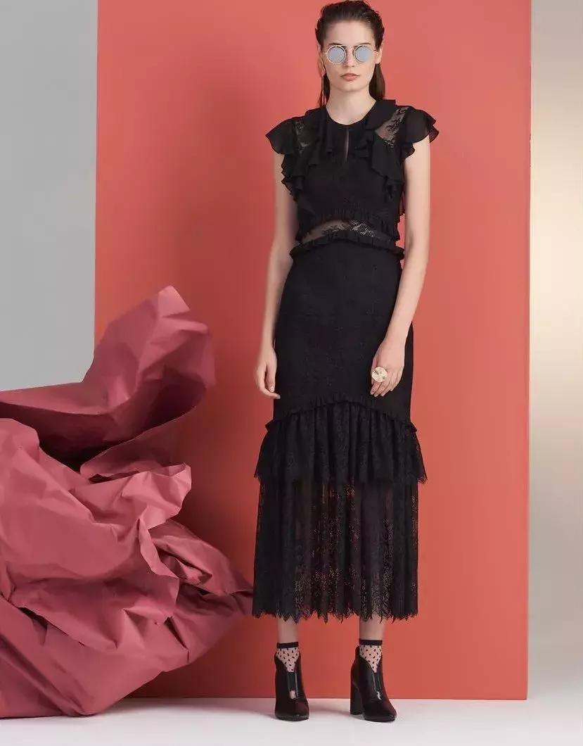 极简衣橱基础内搭,如何打造十年不过时的衣橱搭配