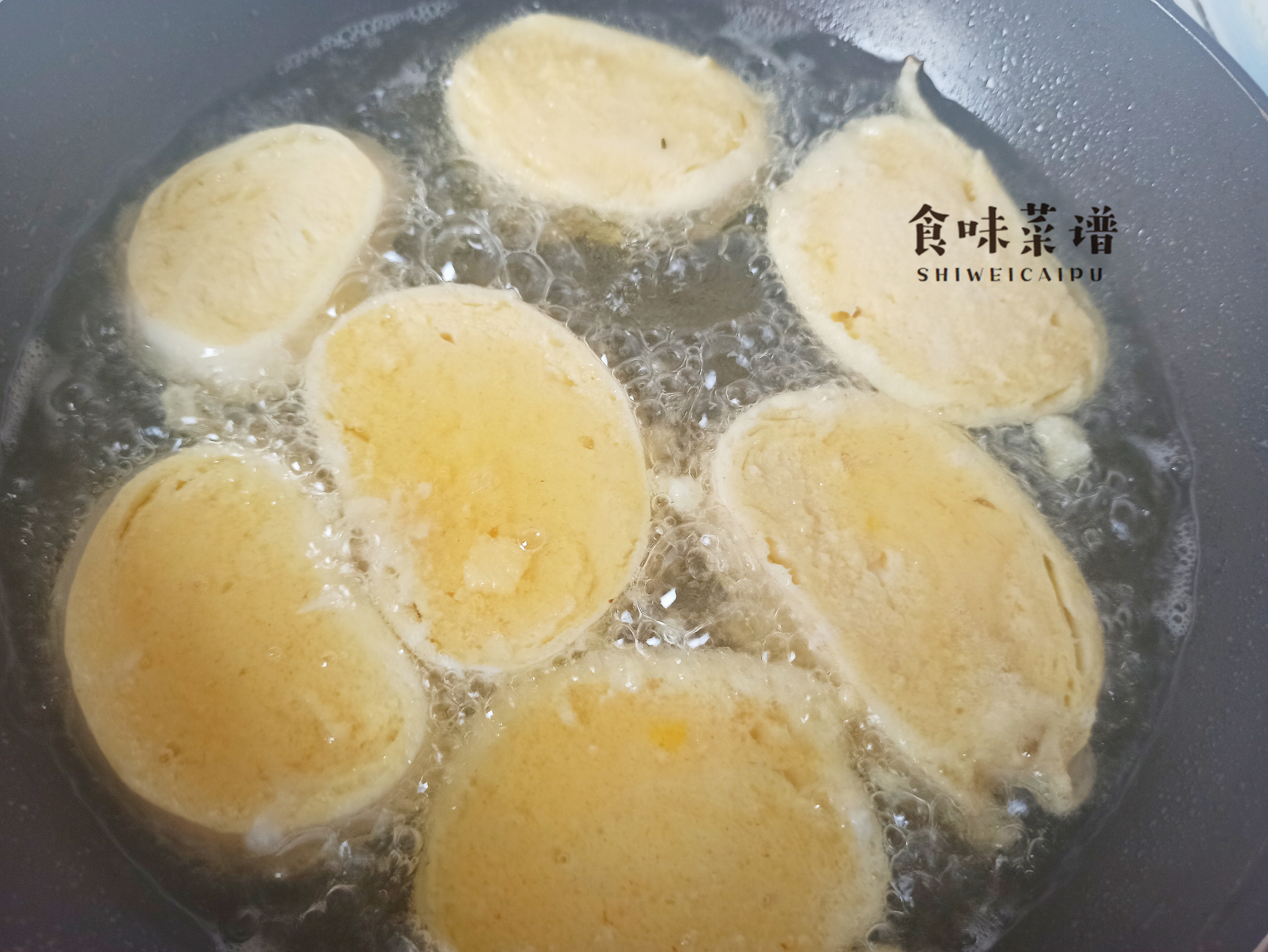 鸡蛋馒头片怎么裹得蛋液多,把馒头切成片蘸蛋液炸着吃