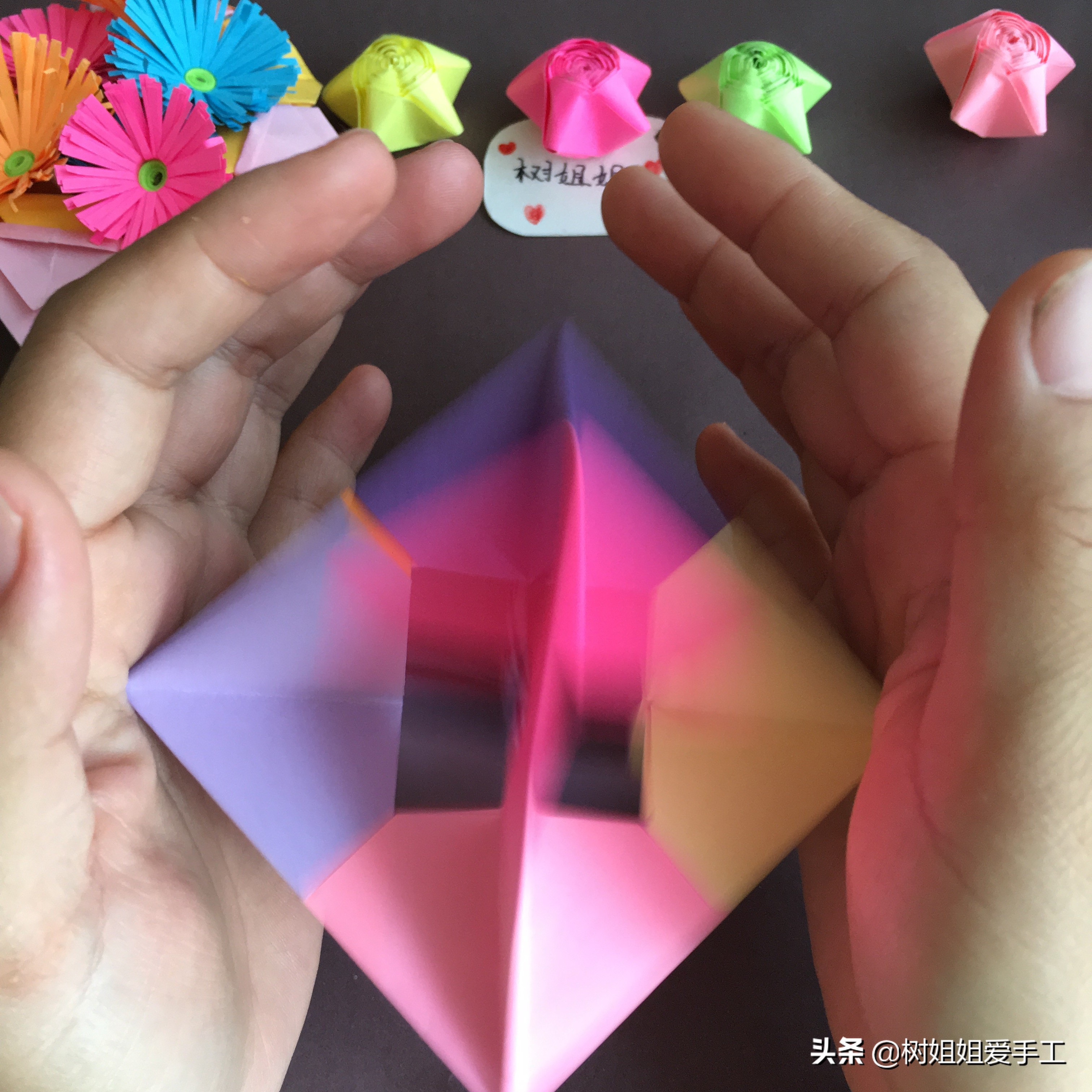 玩具陀螺折纸,折纸风车陀螺教程