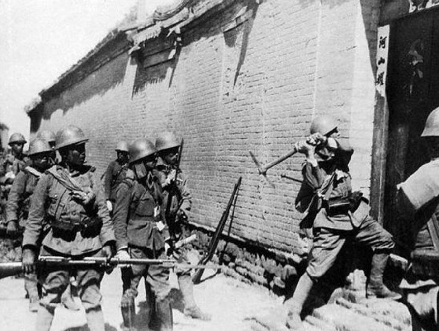 八年艰苦抗战，八路军的*药弹**从哪里来？毛*东泽**指示：另辟蹊径