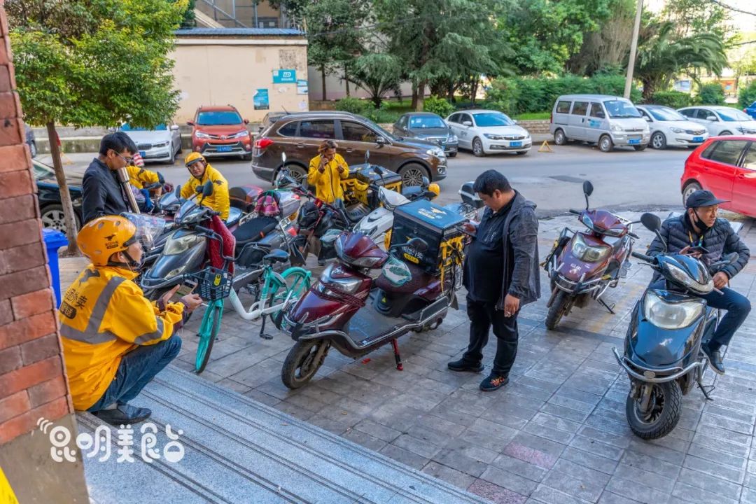 昆明日均卖500碗的米线店有哪些,昆明卖米线难吗