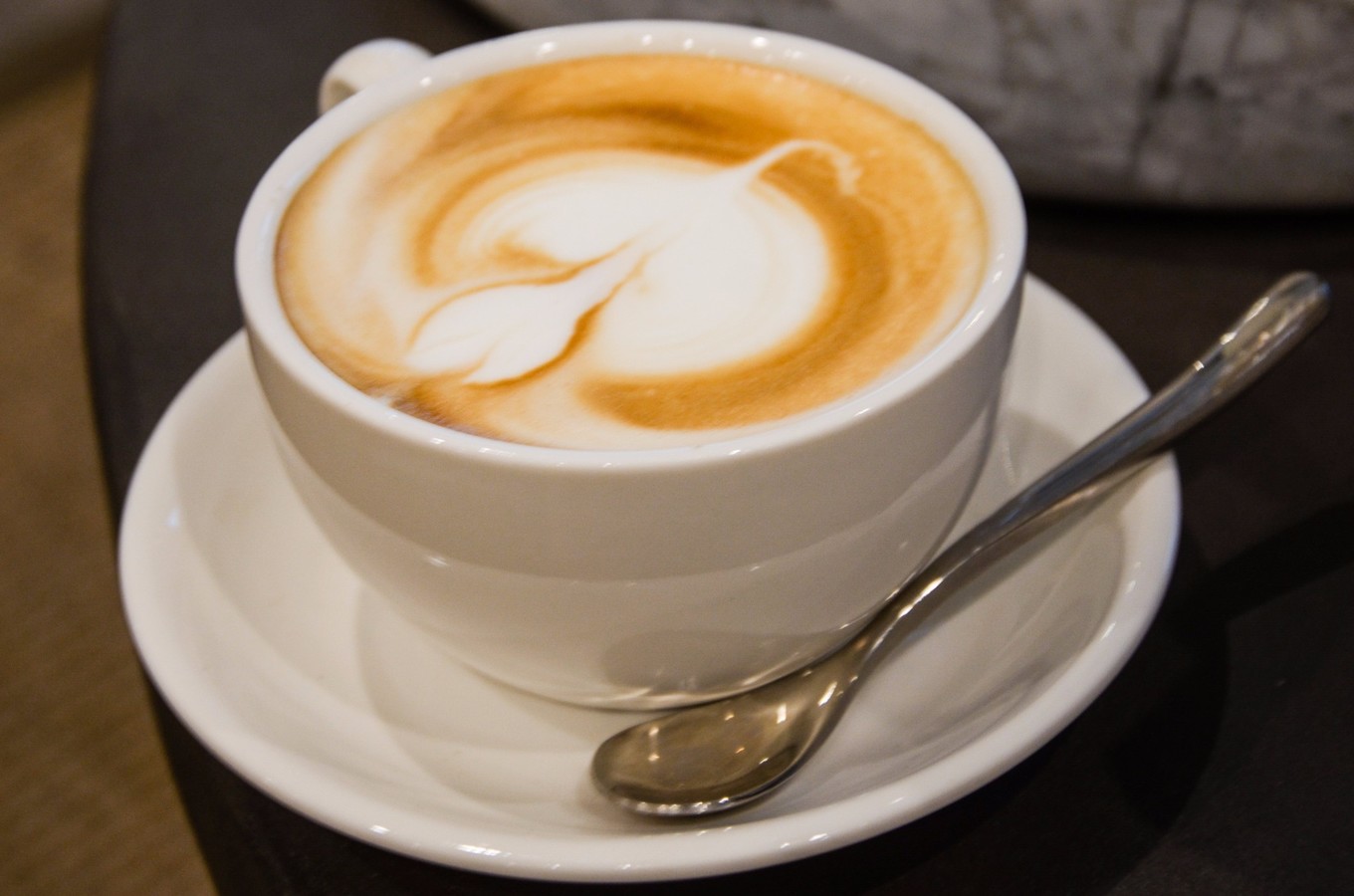 一座白楼，青山环绕，云卷雾舒～享受在莫干山野的娴静自由