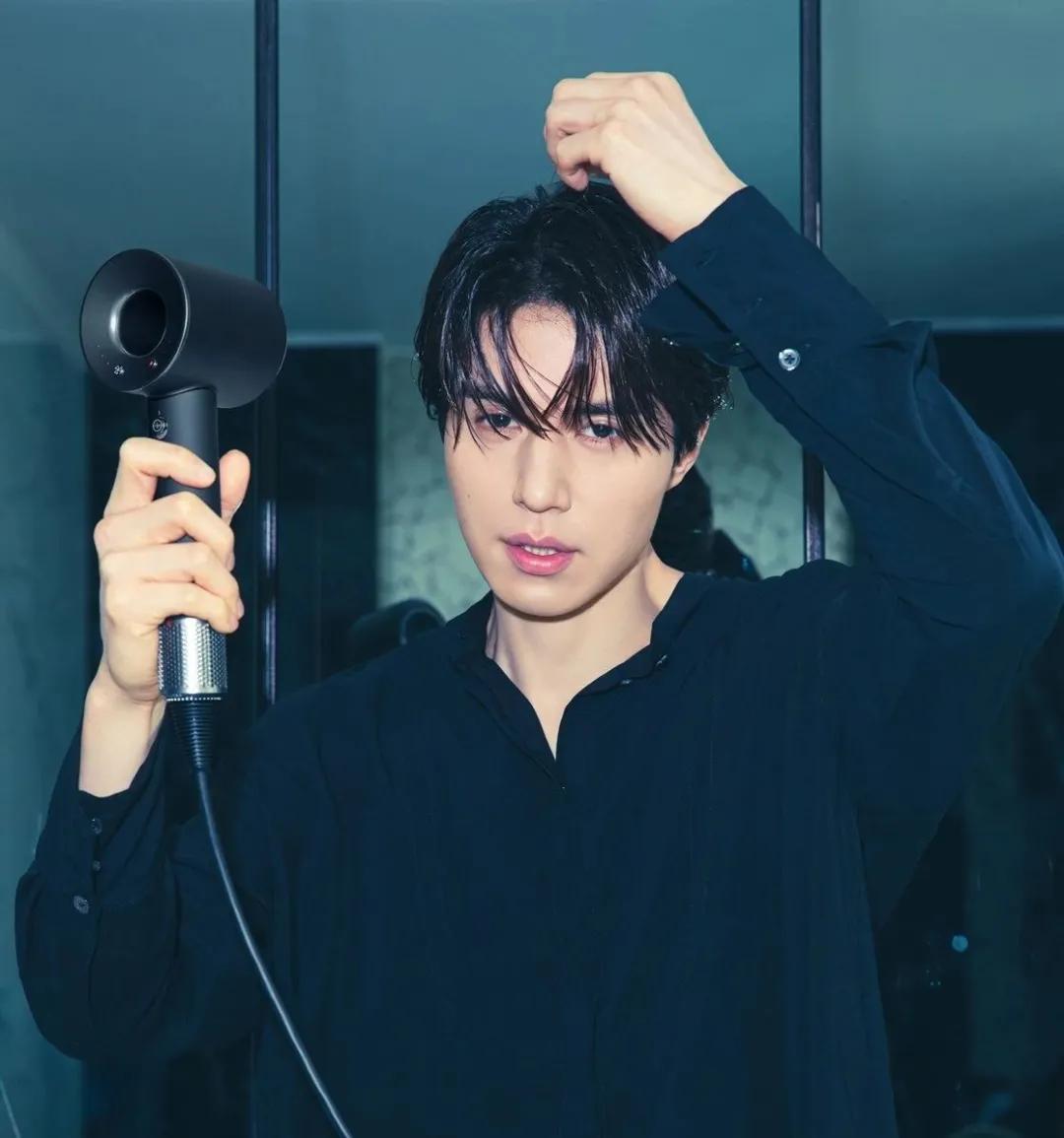 发际线高适合的发型m型,男士m型发际线适合发型