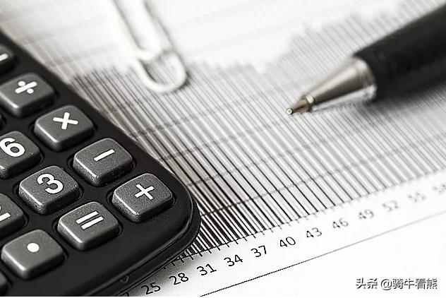 出国帮别人带东西要不要收钱,出国旅游给同事买什么礼物