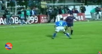 球迷最佳模仿对象，“边路天尊”的盘带技术如何实现？