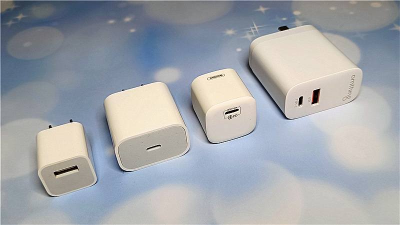 睿量35w双c口氮化镓充电器测评,remax20w氮化镓充电器评测