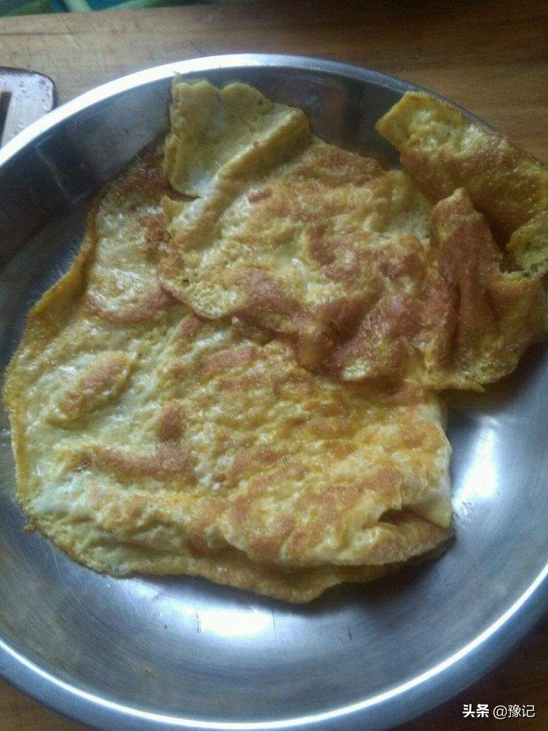 过去的八月十五,衡量儿媳的孝心,就看一碗泼顶子菜