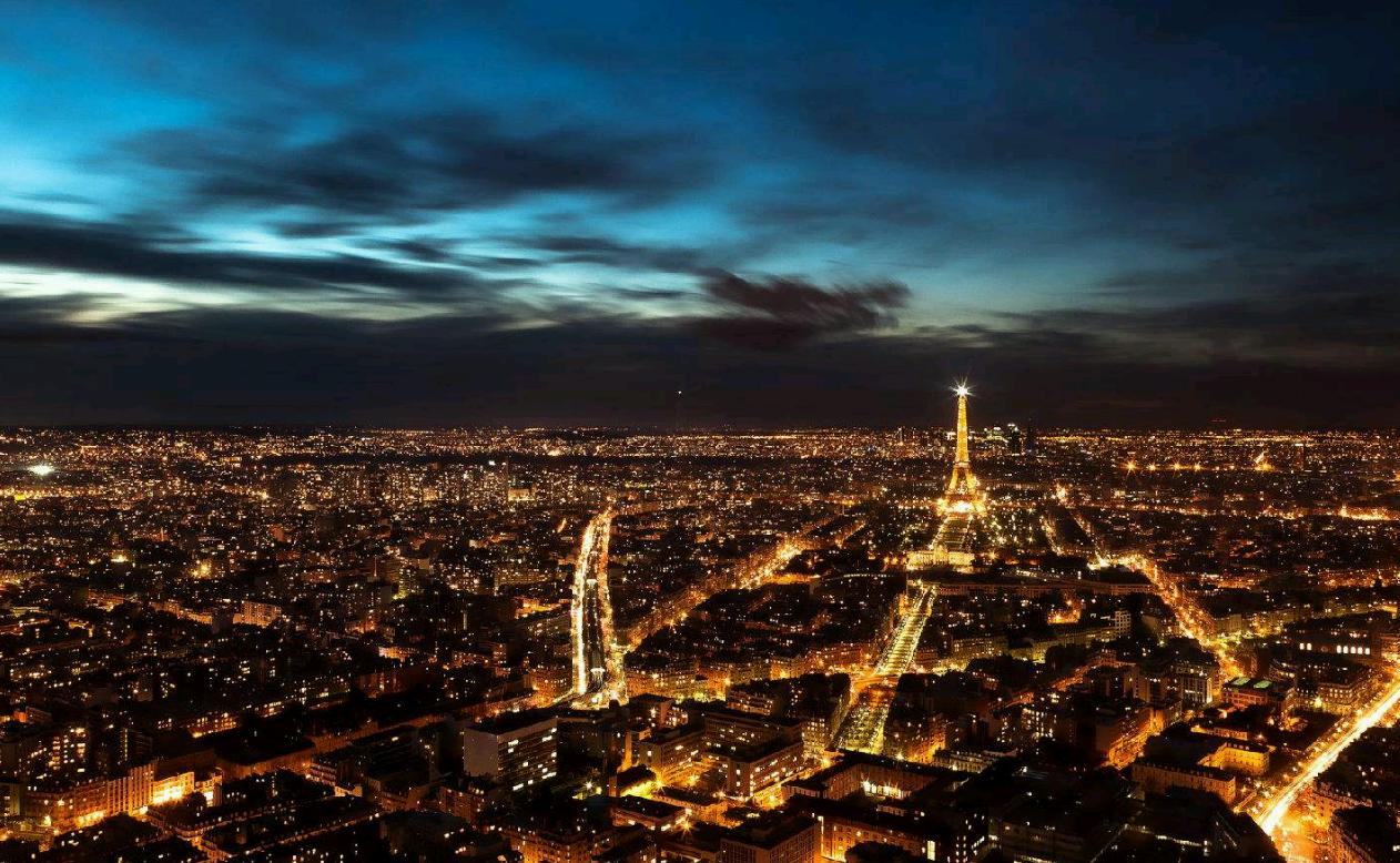 浪漫之都巴黎埃菲尔铁塔美景介绍,巴黎夜里埃菲尔铁塔真的很漂亮