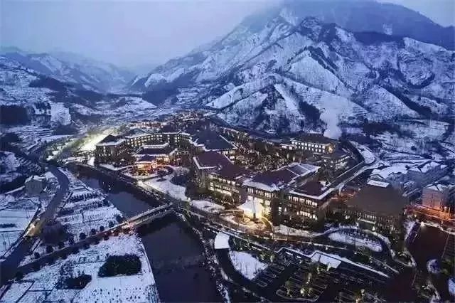 去泡温泉下雨,冬天下雨适合泡温泉吗
