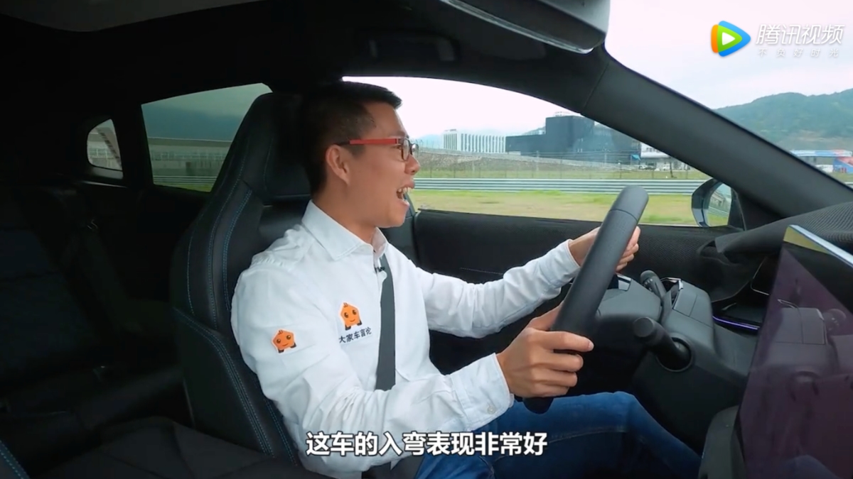 极氪001在电动车中的地位,极氪001新能源电动车对比