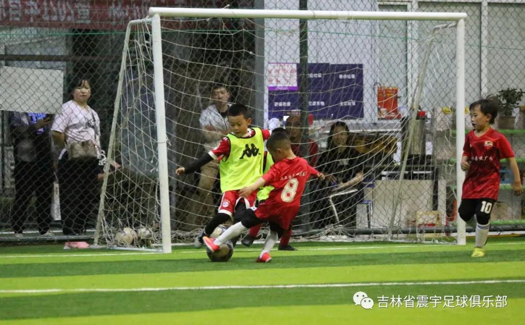 快乐童年，足球相伴！——震宇足球俱乐部“超级比赛日”精彩瞬间