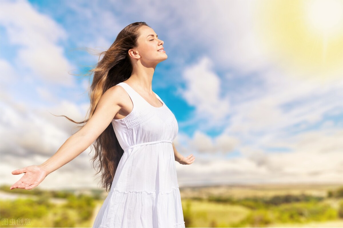 50岁女人买什么保险,女人为什么更要买保险