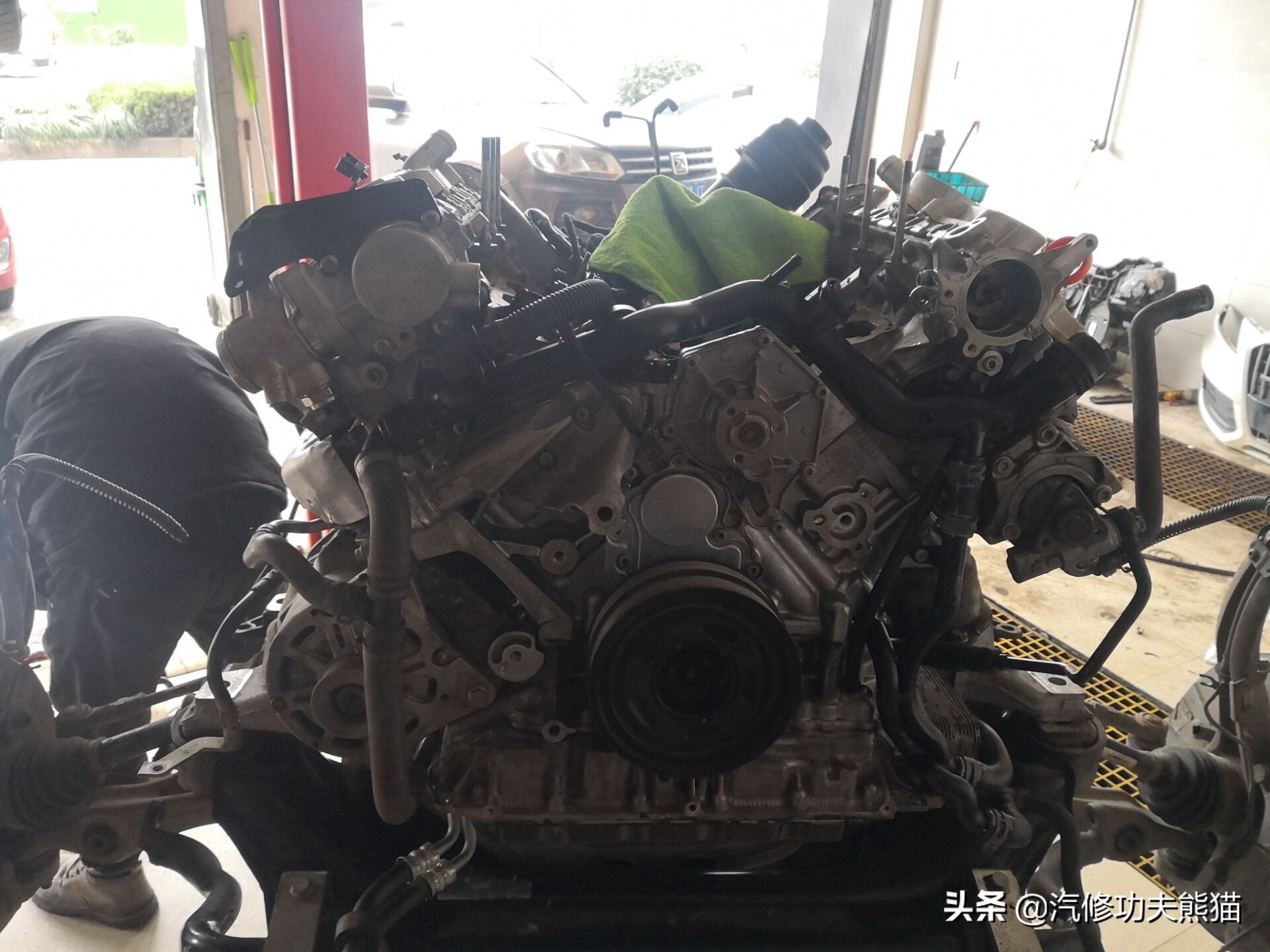 只因修烧机油却被人修到残废！4S拒修！一台奥迪Q7的重生路