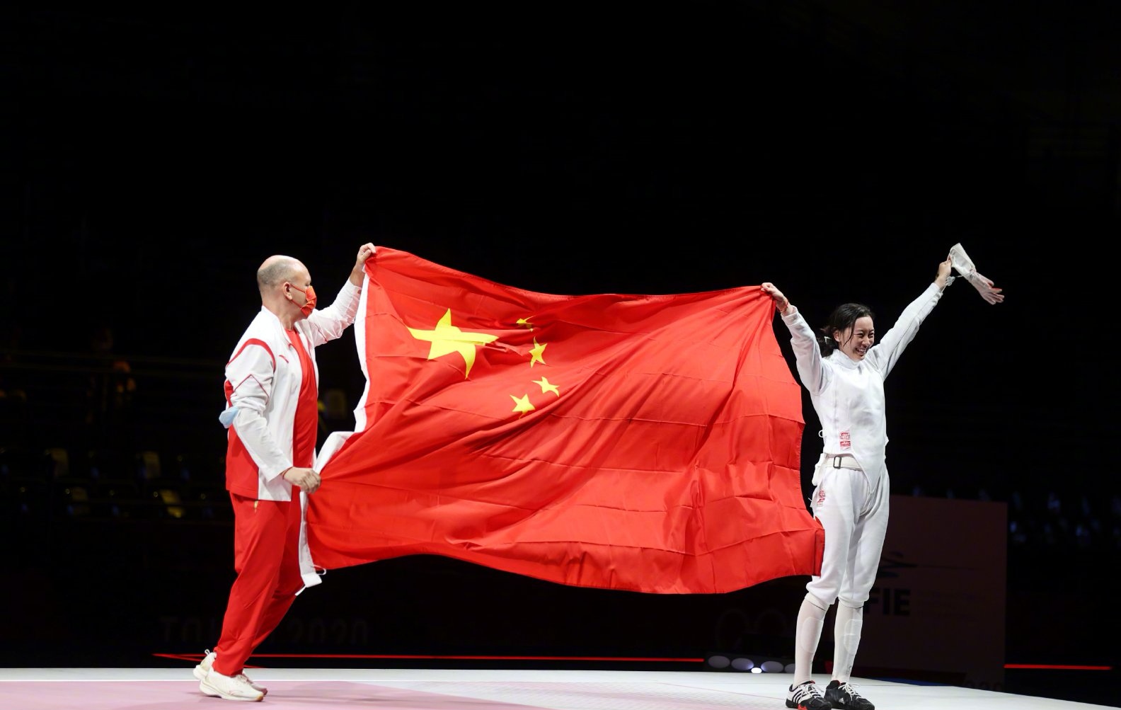 华为watchgt3表盘免费更换,华为watch3表盘容易刮花吗