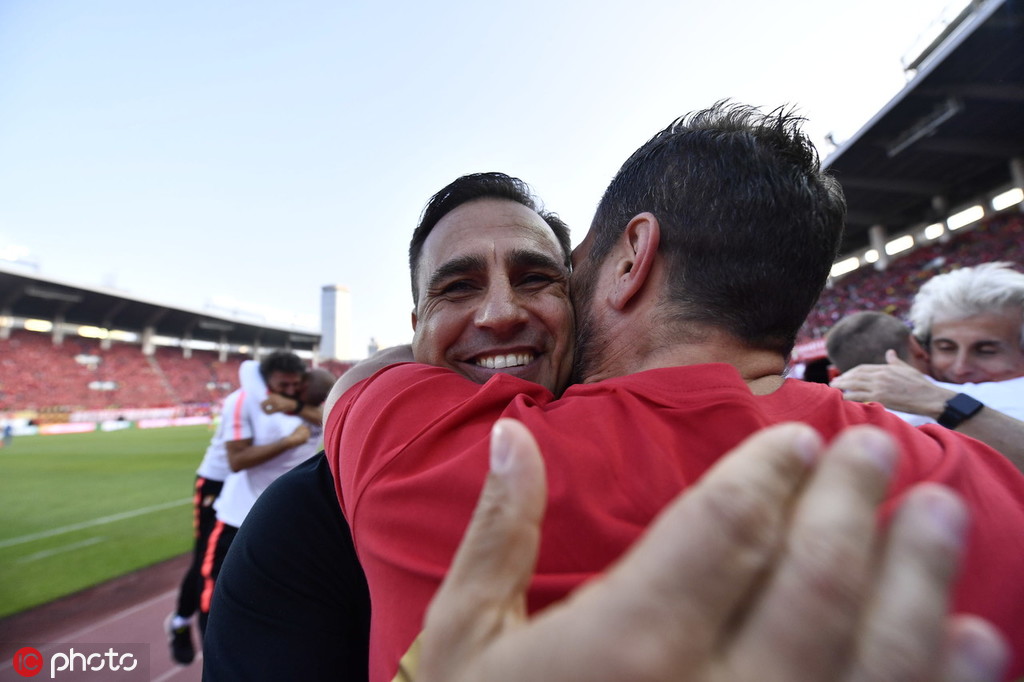 恒大重夺冠军,广州恒大8冠王回顾