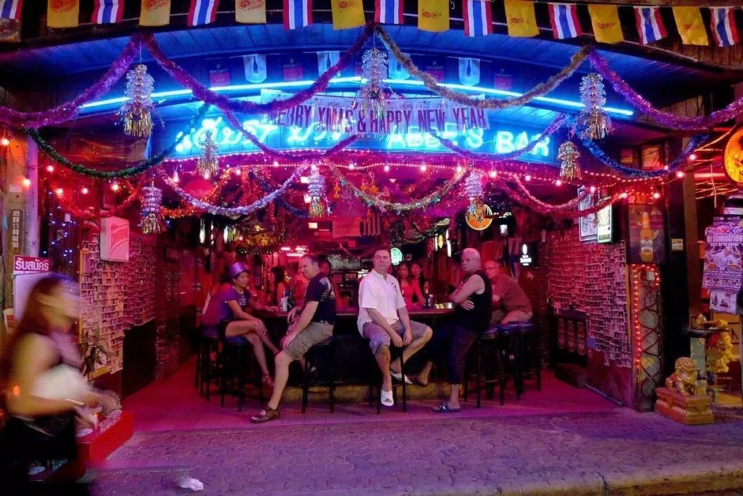 去泰国旅游为啥不能去酒吧二楼,去泰国为什么不能住酒店13楼