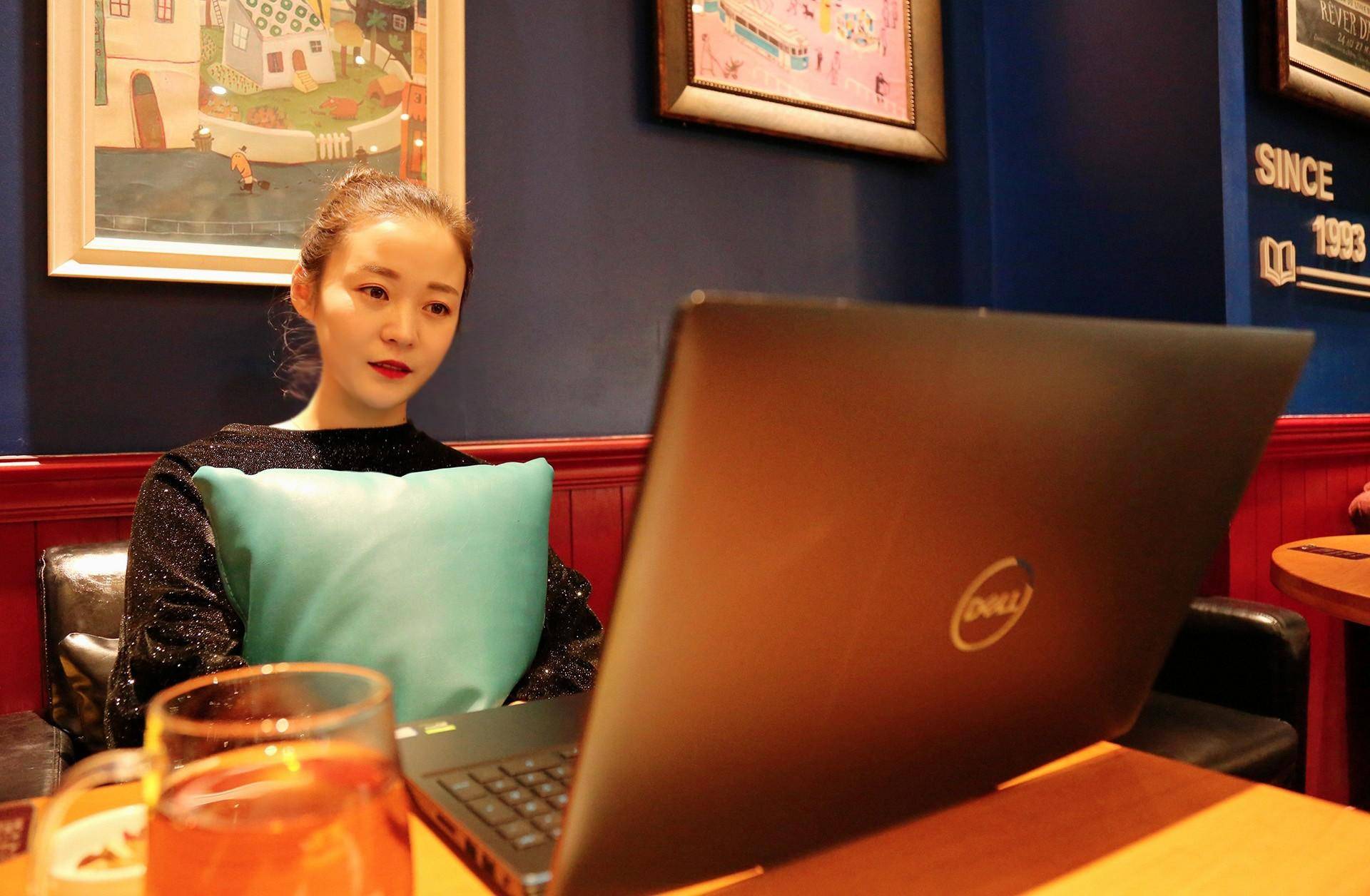 戴尔g33590外星人怎么使用,戴尔电脑做工