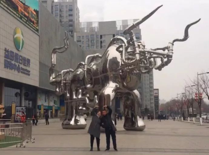 父母秀恩爱对子女的好处,父母特别秀恩爱的方式