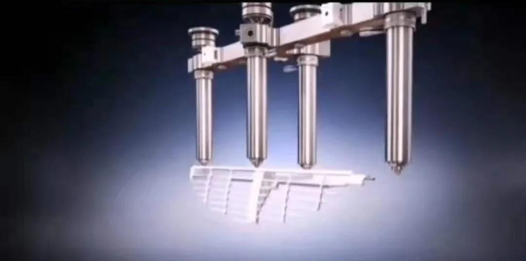 新模具试模时，产品入胶口发烂，粘胶怎么办？