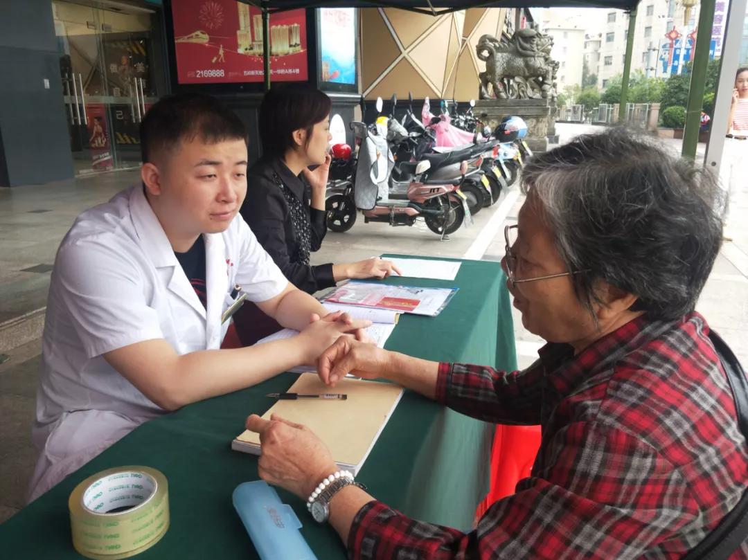 骨科专家来乡镇开展义诊活动,江西省人民医院骨科义诊活动