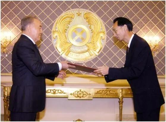 梅花香自苦寒来——外交官教你学外语