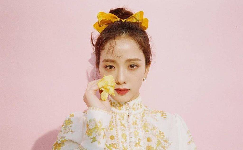 鞠婧祎金智秀蝴蝶结,金智秀和鞠婧祎谁漂亮