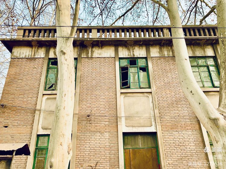 新安老家怀旧行，洛玻砂岩矿成为历史，洛阳水泥厂辉煌不再