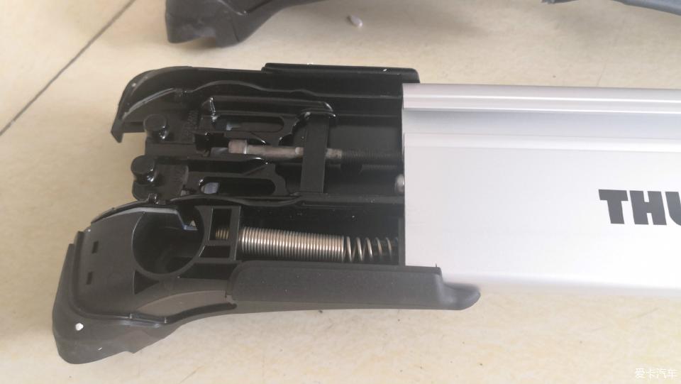 大熊的“书包”——THULE/拓乐灵动800车顶行李箱！