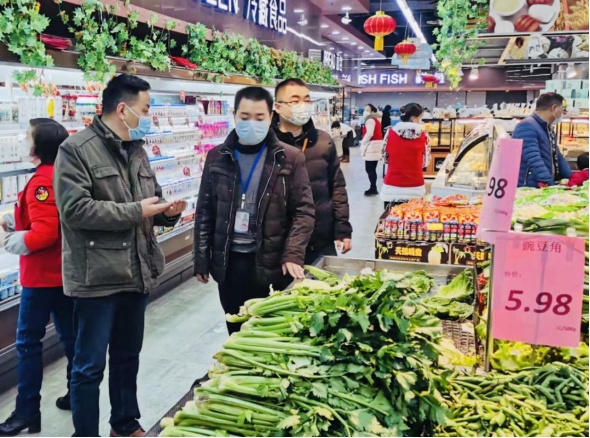 疫情防控显担当,疫情防控执勤显担当