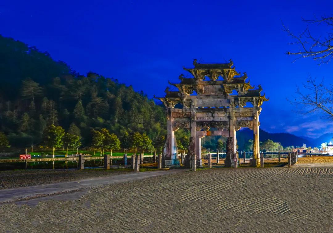 鍗冪櫨骞存潵缁忓吀鍙よ瘲,鍗冪櫨骞存潵鍙よ瘲