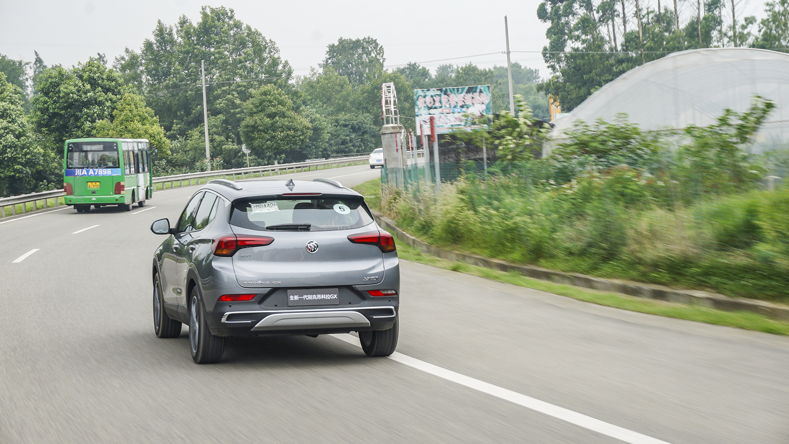 别克suv昂科拉gx手动挡价格,别克昂科旗一辆高品质suv