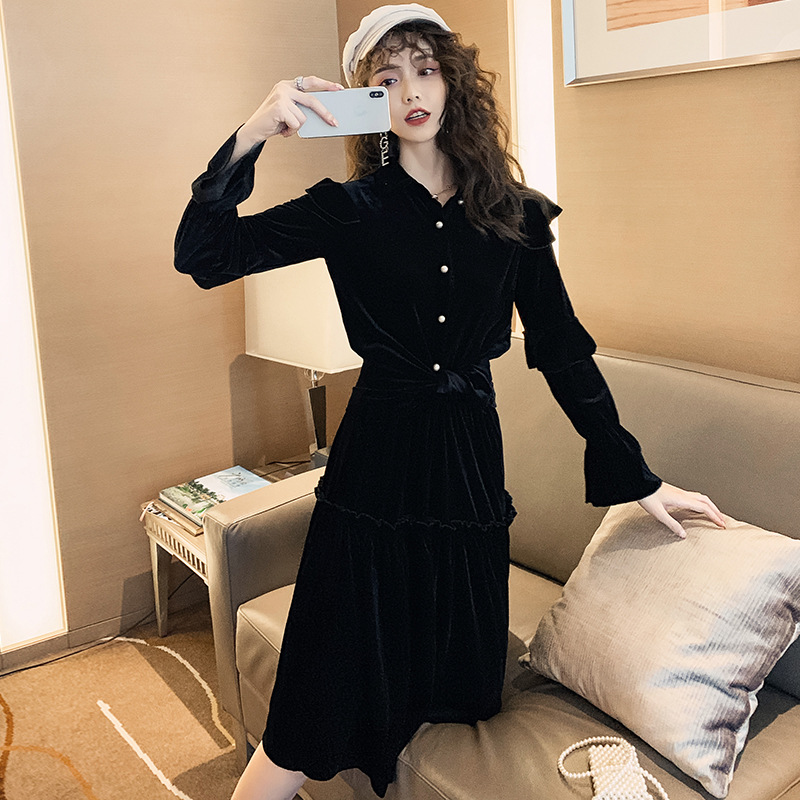 每个女人都爱穿丝绒韩版上衣,这几款更能穿出唯美感