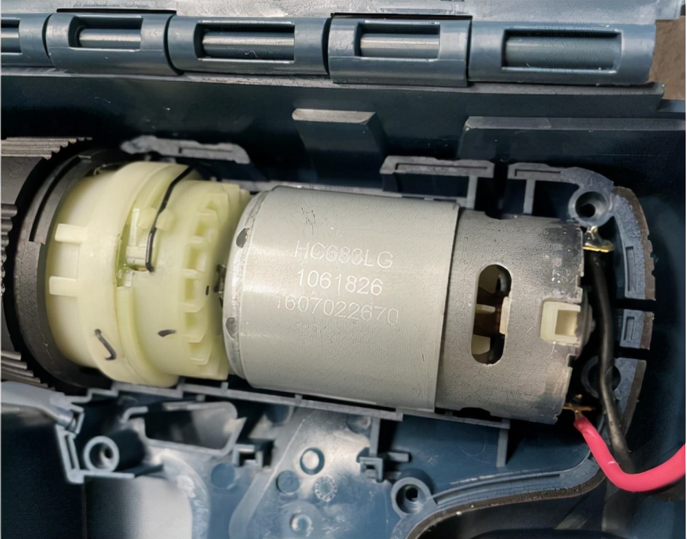 博世手电钻拆解:“十八般武艺”安装更易