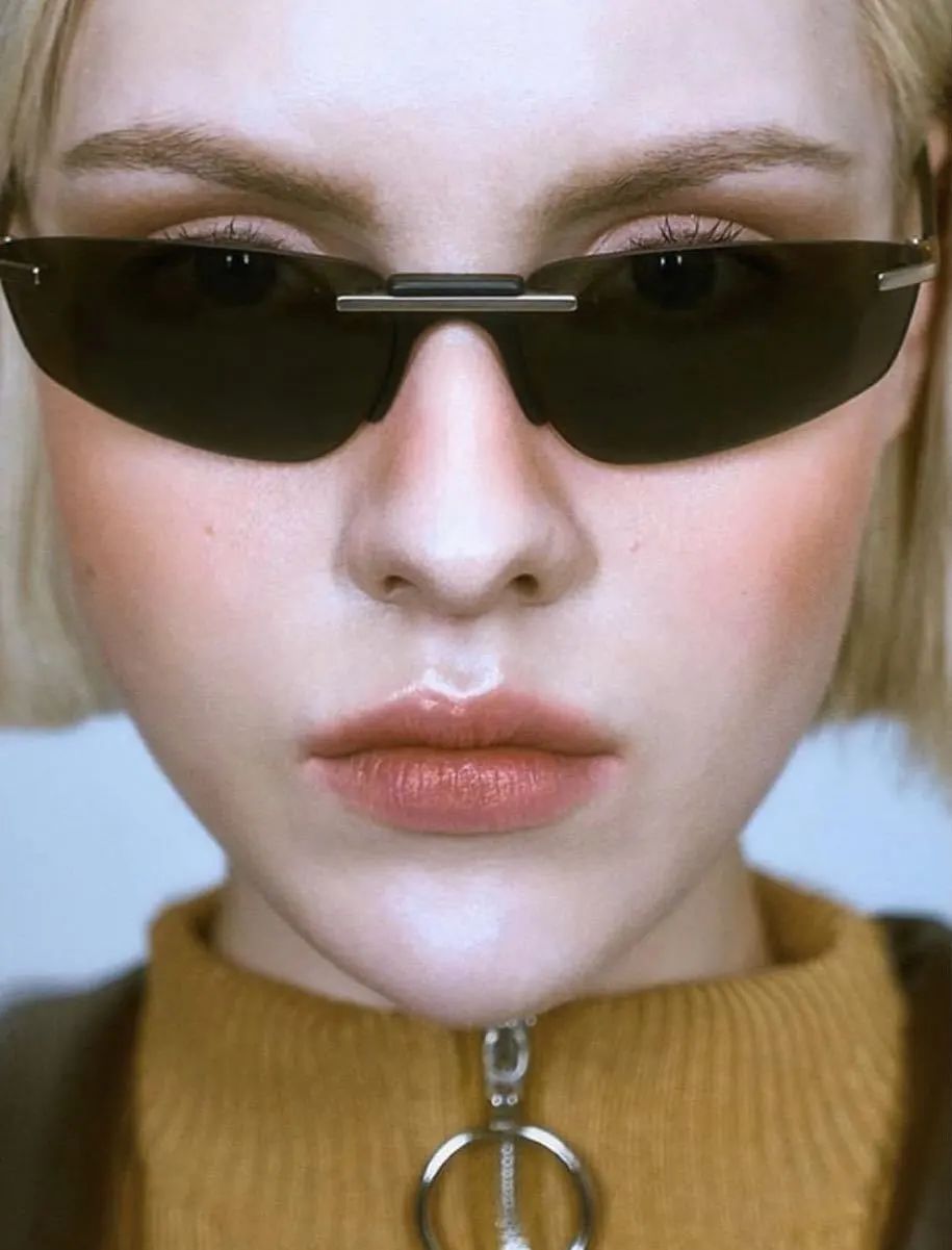 女士怎么挑选适合自己的墨镜,怎么选墨镜框适合脸型