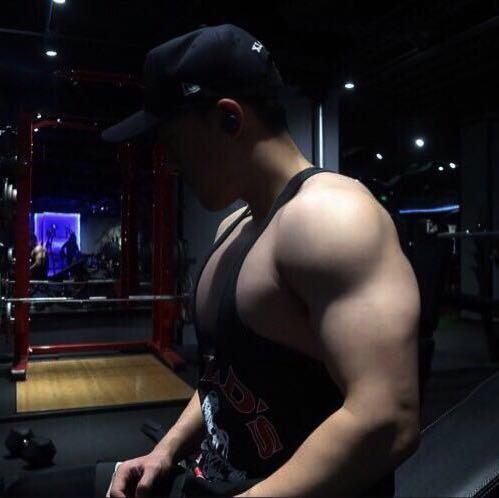 每周去健身房一次能长肌肉吗,每次健身房练完都很痛