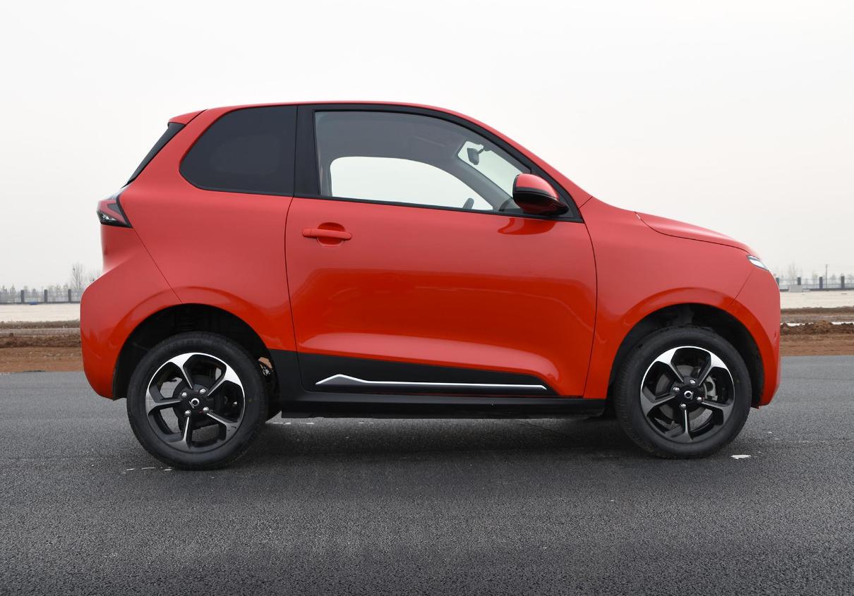 三问朋克美美，为何它撑不起河北御捷的转型梦？