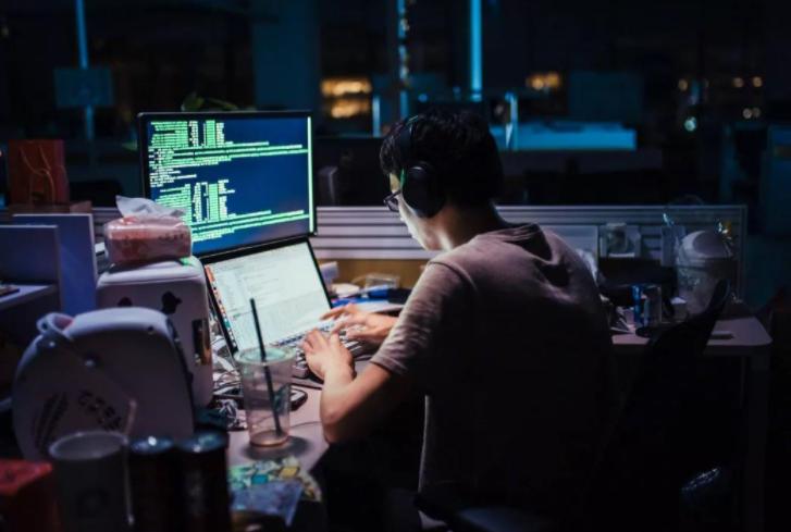 小米有品众筹白领第一把办公椅，仅899可连APP，90后：太划算