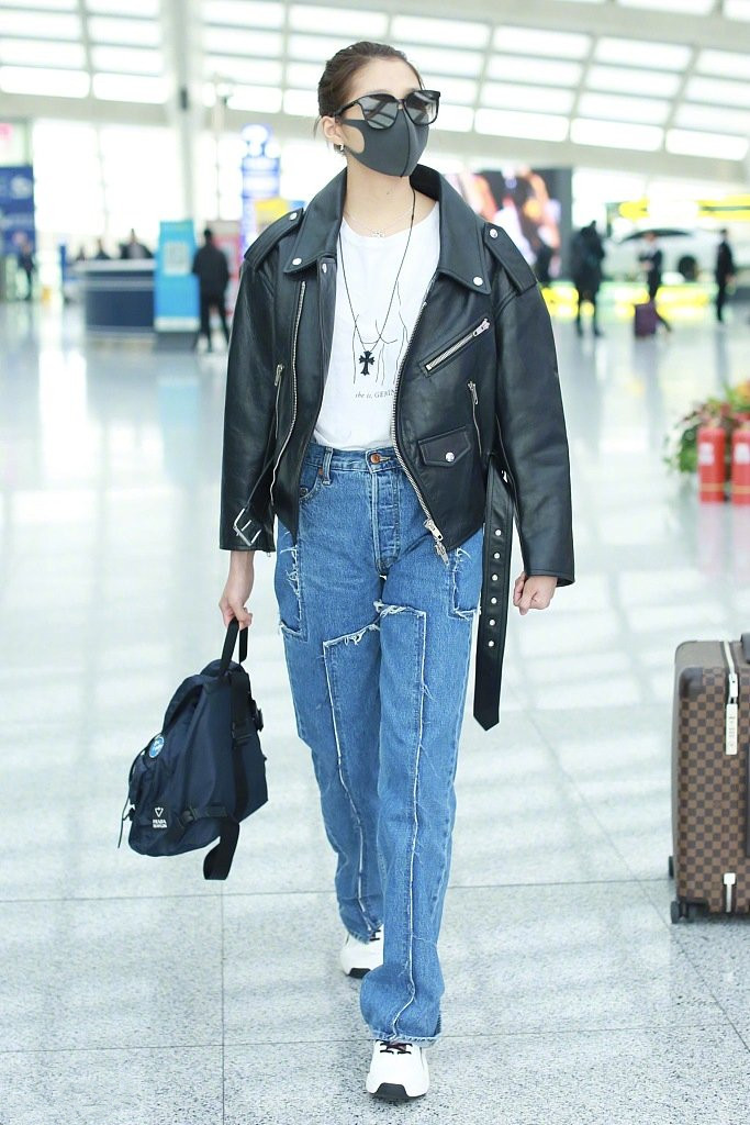 关晓彤穿过休闲鞋子,关晓彤穿白色鞋