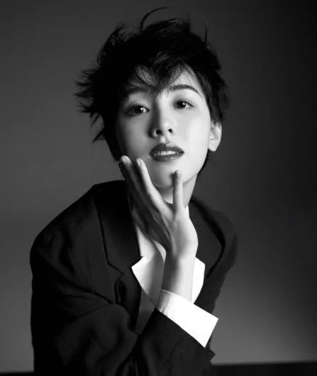 陈都灵娱乐圈黑马的多重角色魅力,广东姑娘撞脸陈都灵叫什么名字