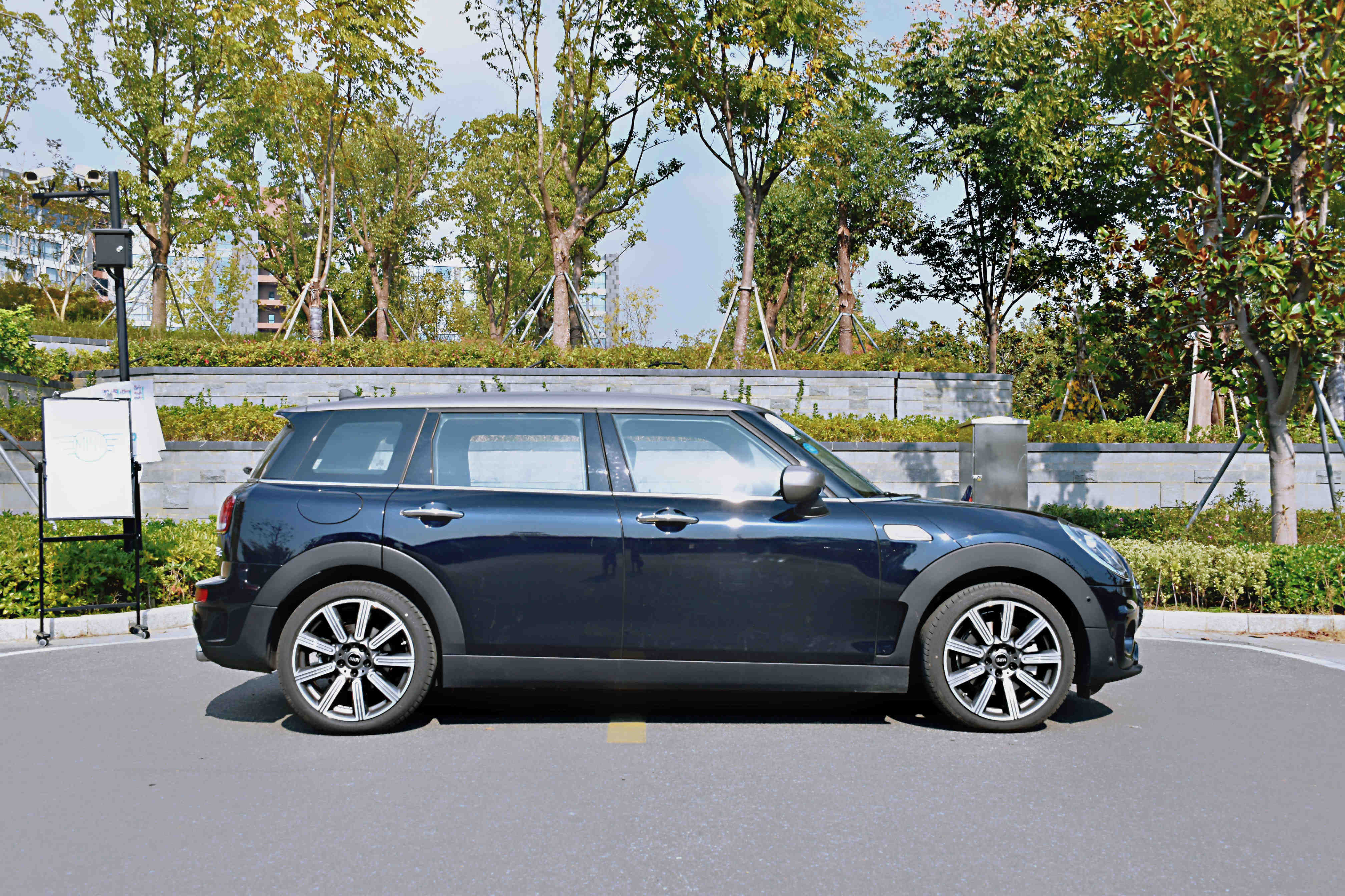 女士止步!小心被MINICLUBMAN的外表蒙蔽