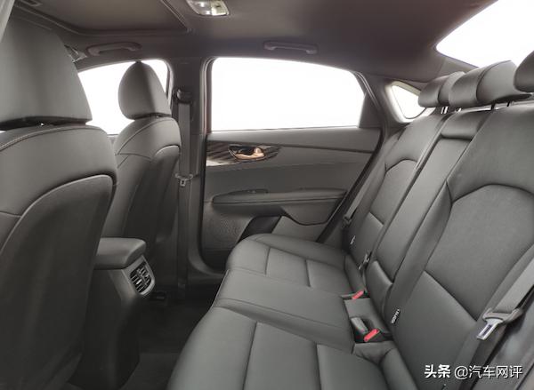 起亚k3自适应巡航系统试驾,配置高舒适度好几款车