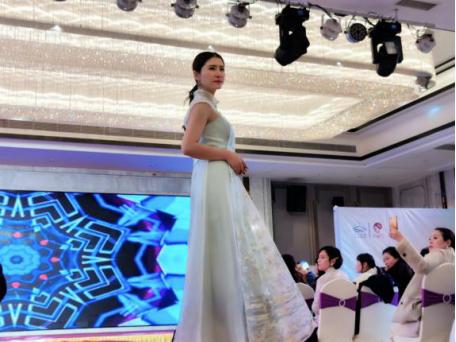 共享美衣:服装界“华为”登陆襄阳,云上衣橱走进万家